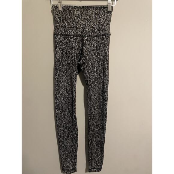 Lululemon High Times Pant Luon Suited Jacquard Black White size 2 - Picture 2 of 6